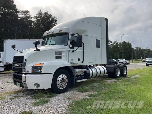 Mack AN64T Autotractoare