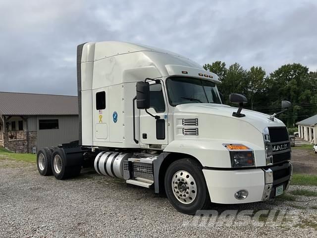 Mack AN64T Autotractoare