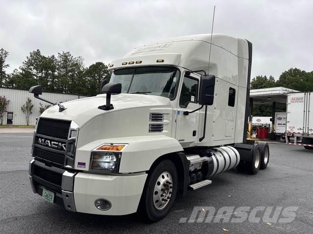 Mack AN64T Autotractoare
