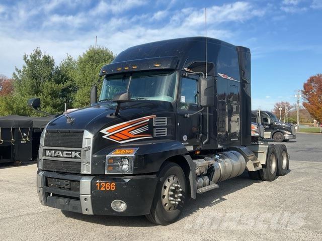 Mack AN64T Autotractoare