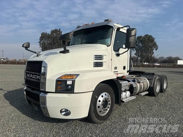 Mack Anthem Autotractoare