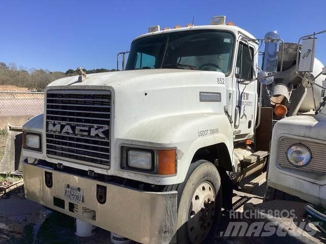 Mack CH613 Autotractoare
