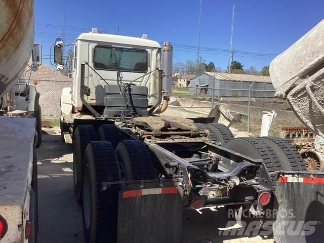 Mack CH613 Autotractoare