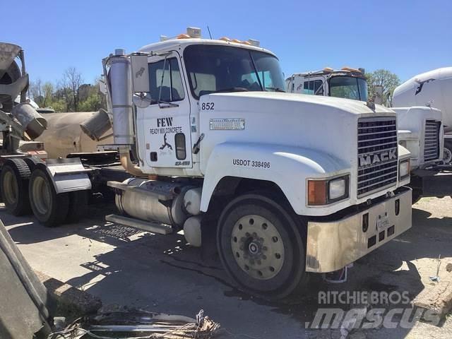 Mack CH613 Autotractoare