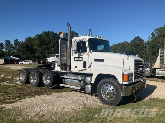 Mack CH613 Autotractoare