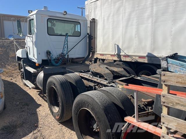 Mack CH613 Autotractoare