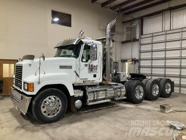 Mack CHU613 Autotractoare