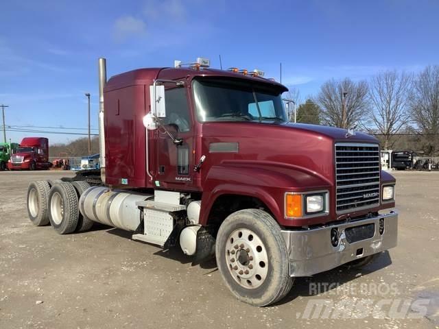 Mack CHU613 Autotractoare