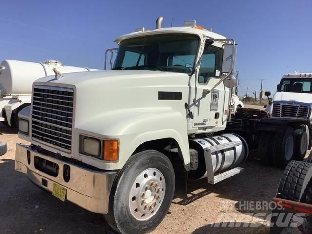 Mack CHU613 Autotractoare
