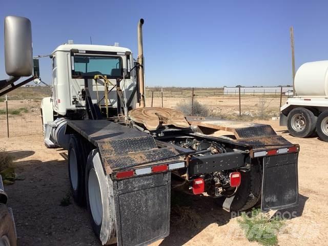 Mack CHU613 Autotractoare