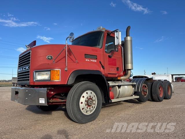 Mack CL733 Autotractoare