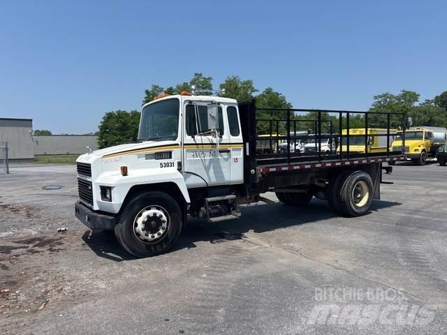 Mack CS300P Camioane platforma/prelata