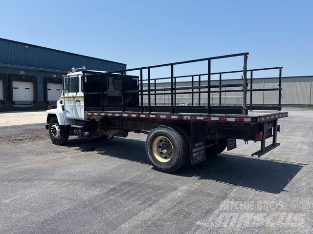 Mack CS300P Camioane platforma/prelata