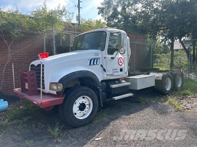 Mack CTP713 Autotractoare