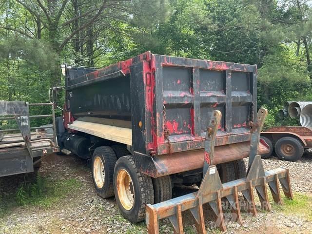 Mack CV700 Autobasculanta
