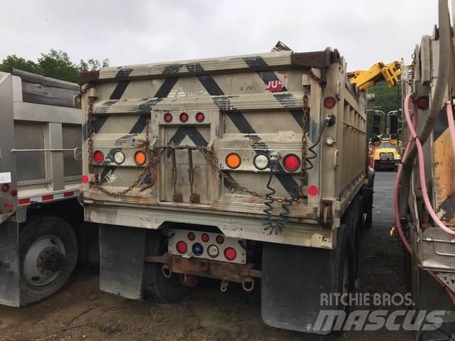 Mack CV700 Lame pentru dezapezire si pluguri
