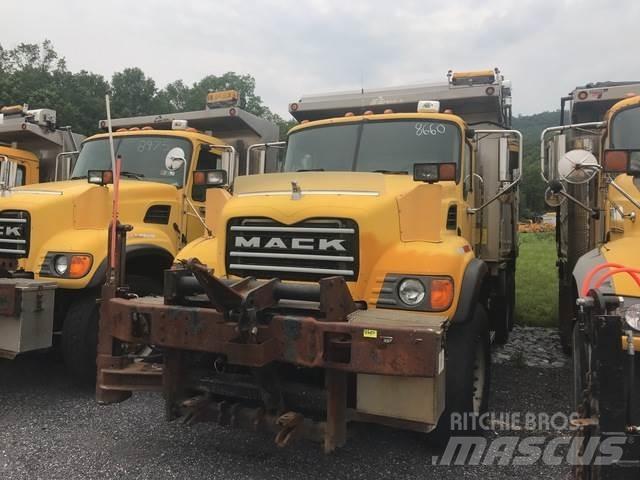 Mack CV700 Lame pentru dezapezire si pluguri