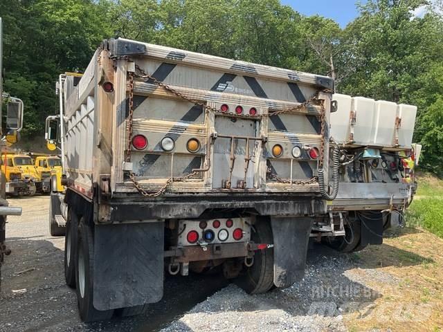 Mack CV700 Lame pentru dezapezire si pluguri