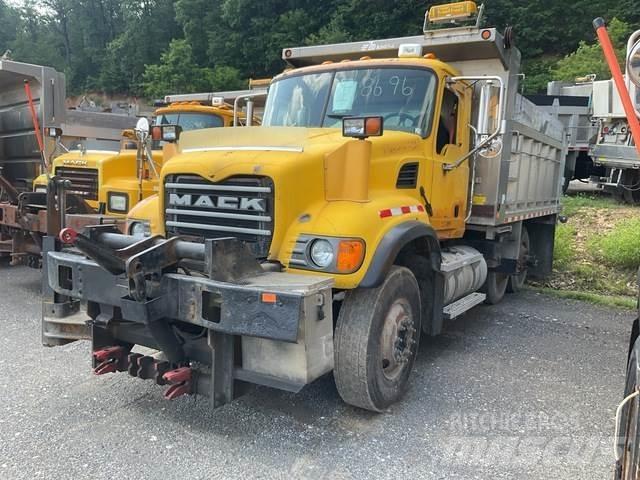 Mack CV700 Lame pentru dezapezire si pluguri