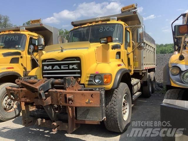 Mack CV700 Lame pentru dezapezire si pluguri