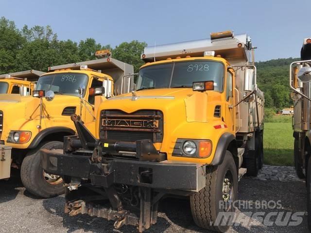 Mack CV700 Lame pentru dezapezire si pluguri
