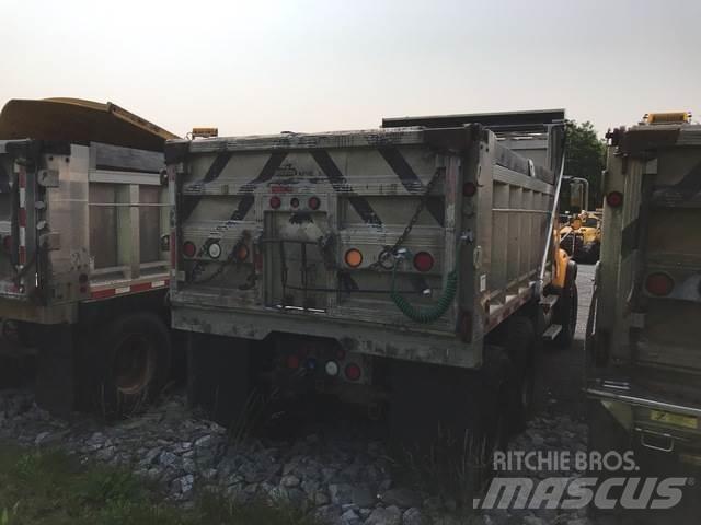 Mack CV700 Lame pentru dezapezire si pluguri