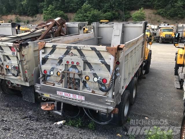 Mack CV700 Lame pentru dezapezire si pluguri