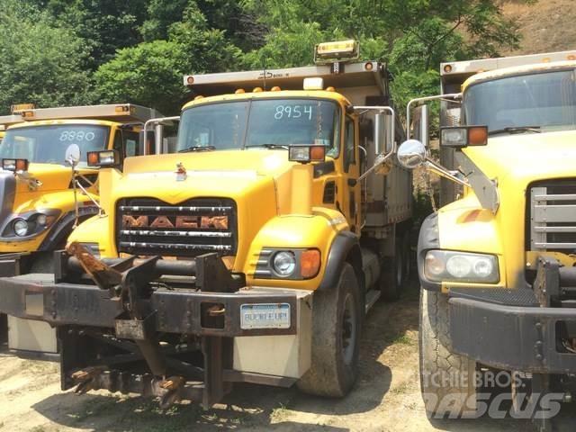 Mack CV700 Lame pentru dezapezire si pluguri