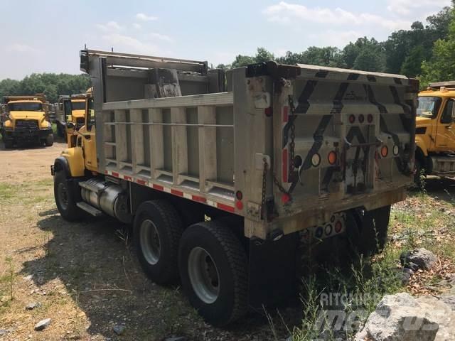Mack CV700 Lame pentru dezapezire si pluguri