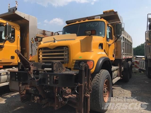Mack CV700 Lame pentru dezapezire si pluguri