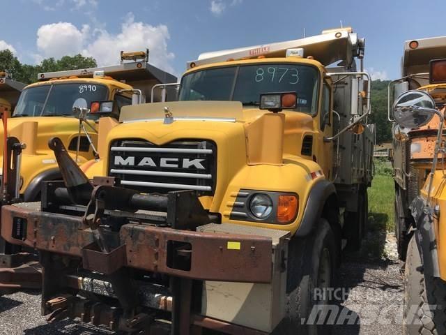 Mack CV700 Lame pentru dezapezire si pluguri