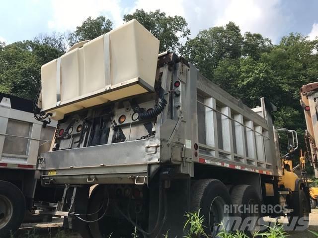 Mack CV700 Lame pentru dezapezire si pluguri