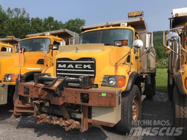 Mack CV700 Lame pentru dezapezire si pluguri