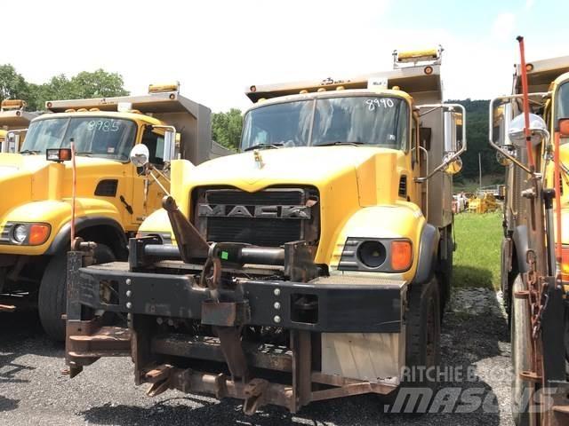 Mack CV700 Lame pentru dezapezire si pluguri