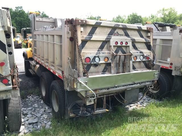 Mack CV700 Lame pentru dezapezire si pluguri