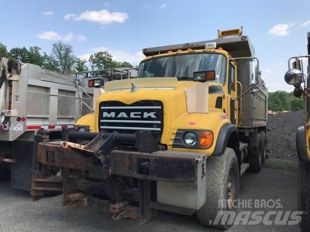 Mack CV700 Lame pentru dezapezire si pluguri