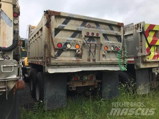Mack CV700 Lame pentru dezapezire si pluguri