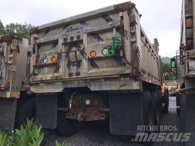 Mack CV700 Lame pentru dezapezire si pluguri