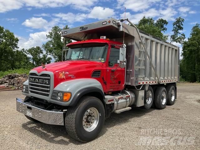 Mack CV713 Autobasculanta