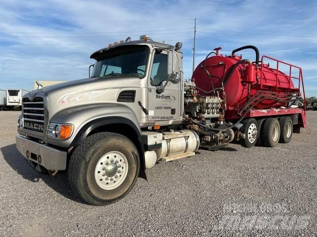 Mack CV713 Utilaje construcții - Altele