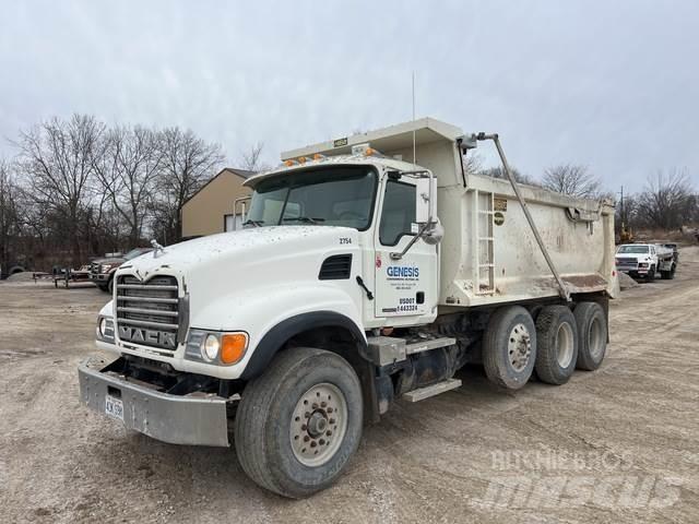 Mack CV713 Autobasculanta