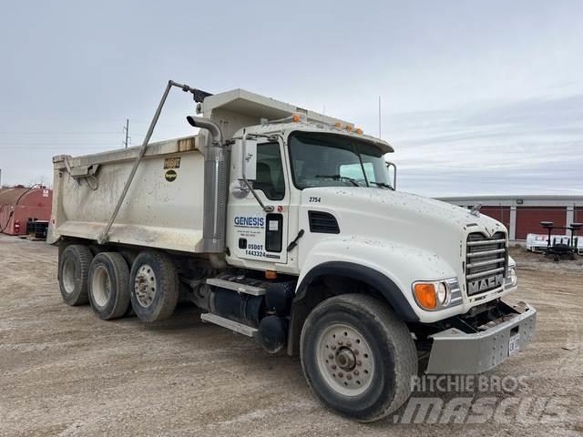 Mack CV713 Autobasculanta