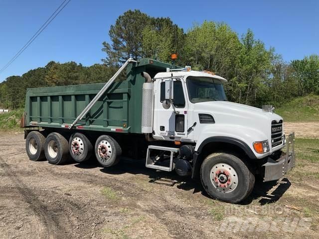 Mack CV713 Autobasculanta