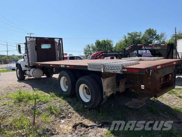Mack CV713 Camioane platforma/prelata