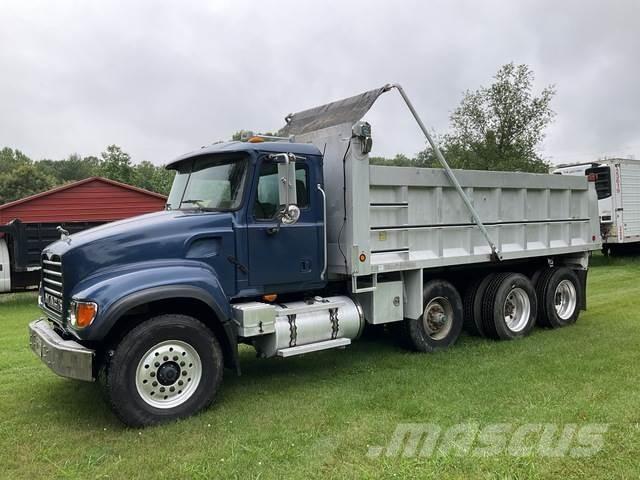Mack CV713 Autobasculanta