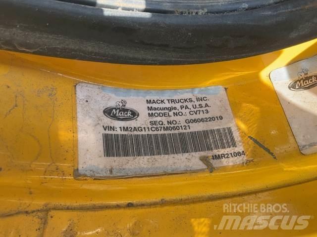 Mack CV713 Lame pentru dezapezire si pluguri