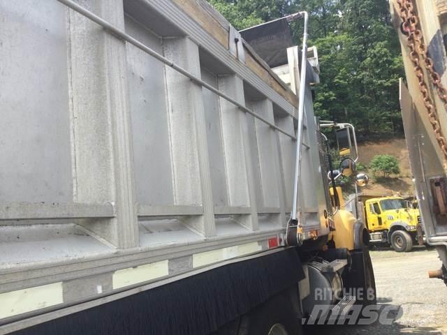 Mack CV713 Lame pentru dezapezire si pluguri