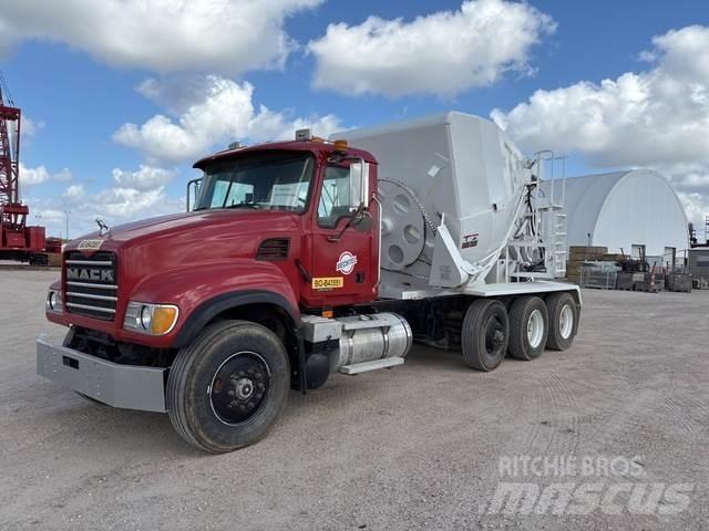 Mack CV713 Altele