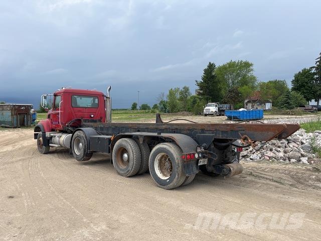 Mack CV713 Camion cu incarcator