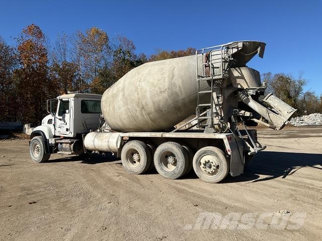 Mack CV713 Altele